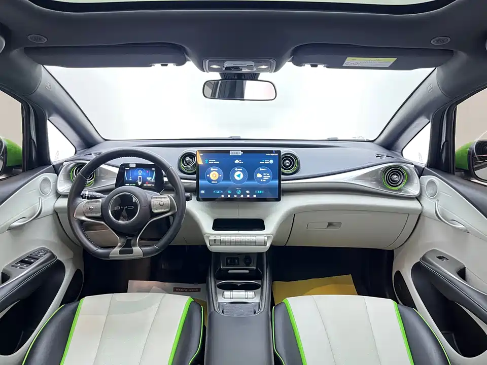 BYD dolphin