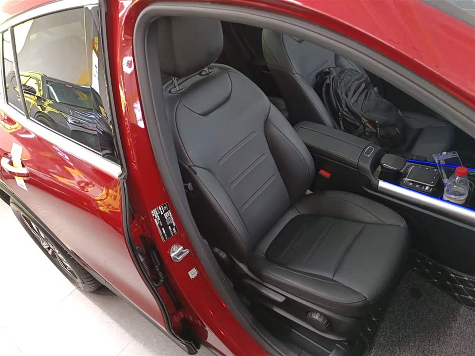 Mercedes-Benz GLA Mercedes-Benz GLA