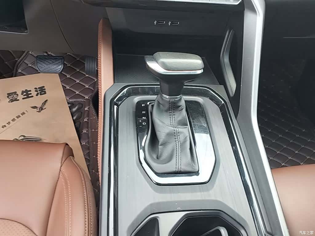 Geely X6, 2021 14