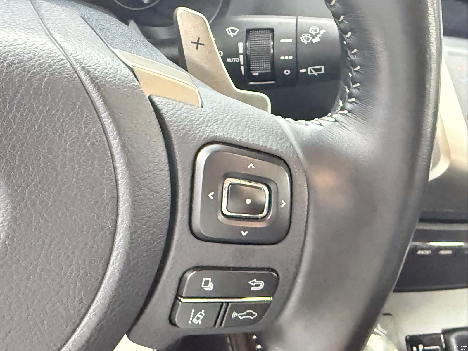 Lexus NX, 2021 12