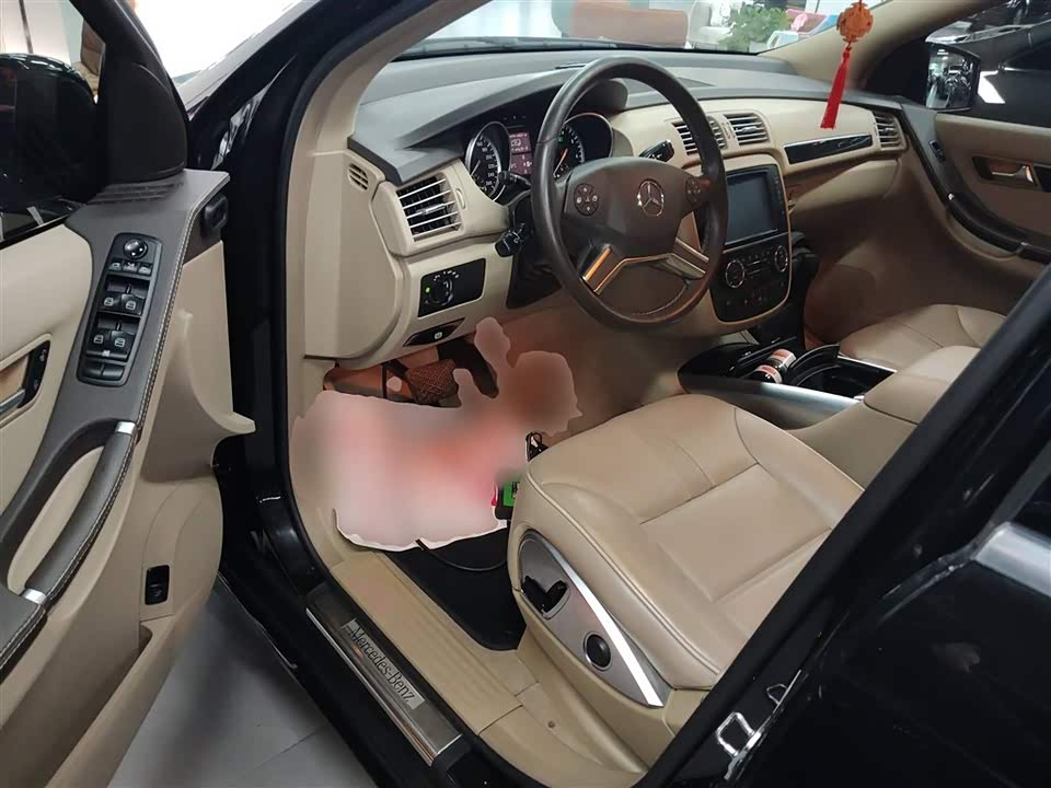 Mercedes-Benz R-class