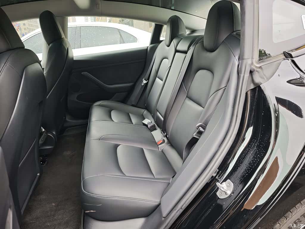 Tesla Model 3, 2023 17