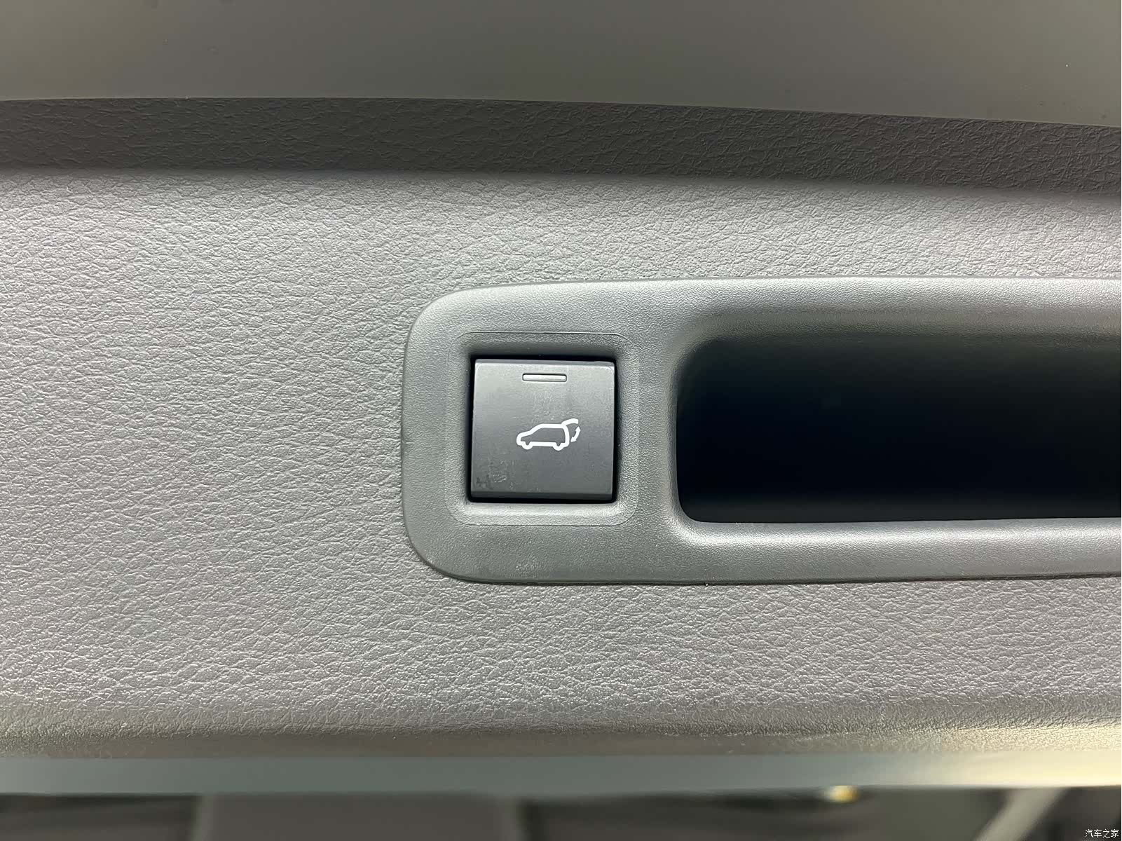 Toyota Granvia, 2024 32