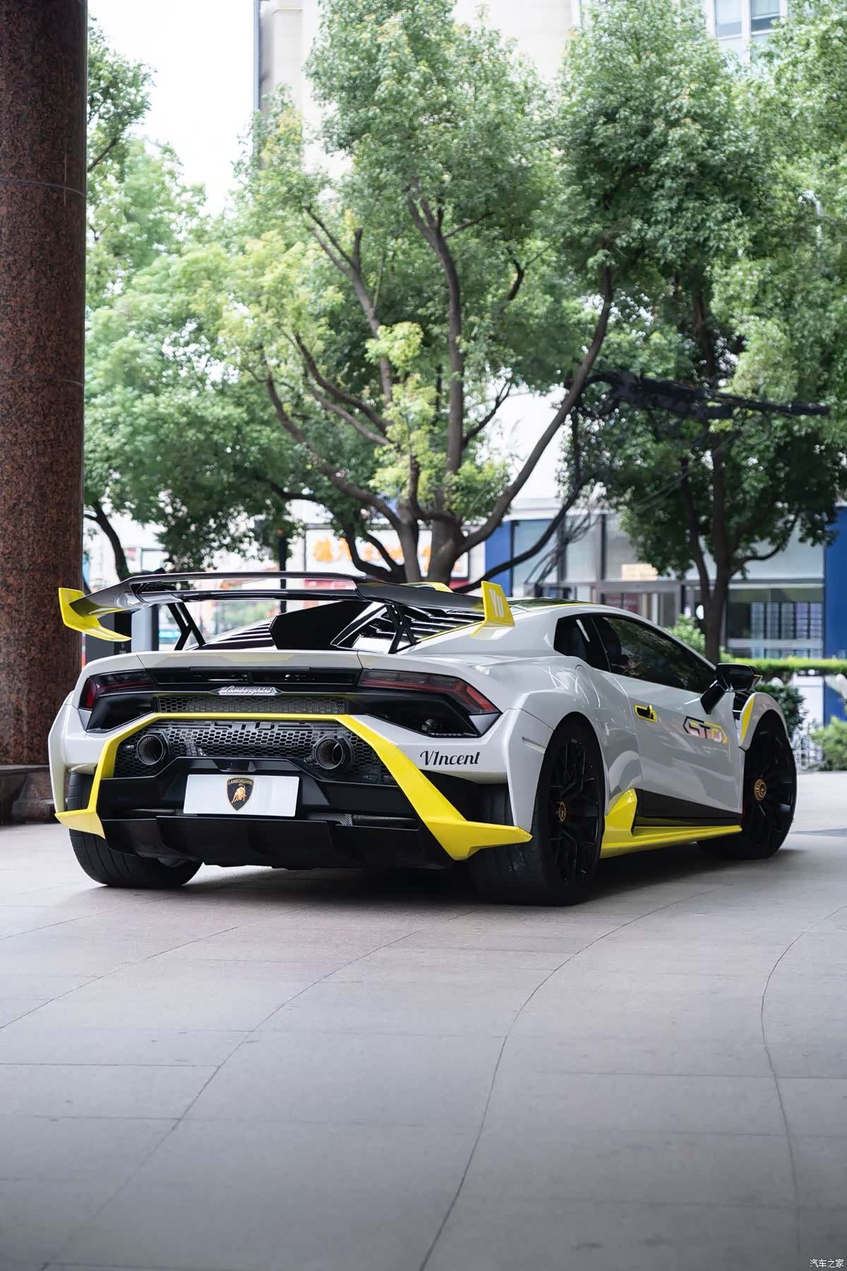 Lamborghini Huracán, 2023 7