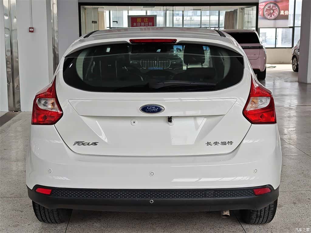 Ford Focus, 2014 10