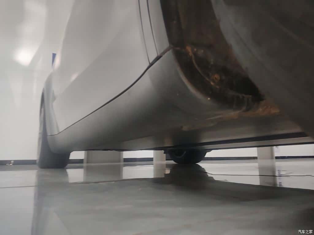 Tesla Model Y, 2023 21
