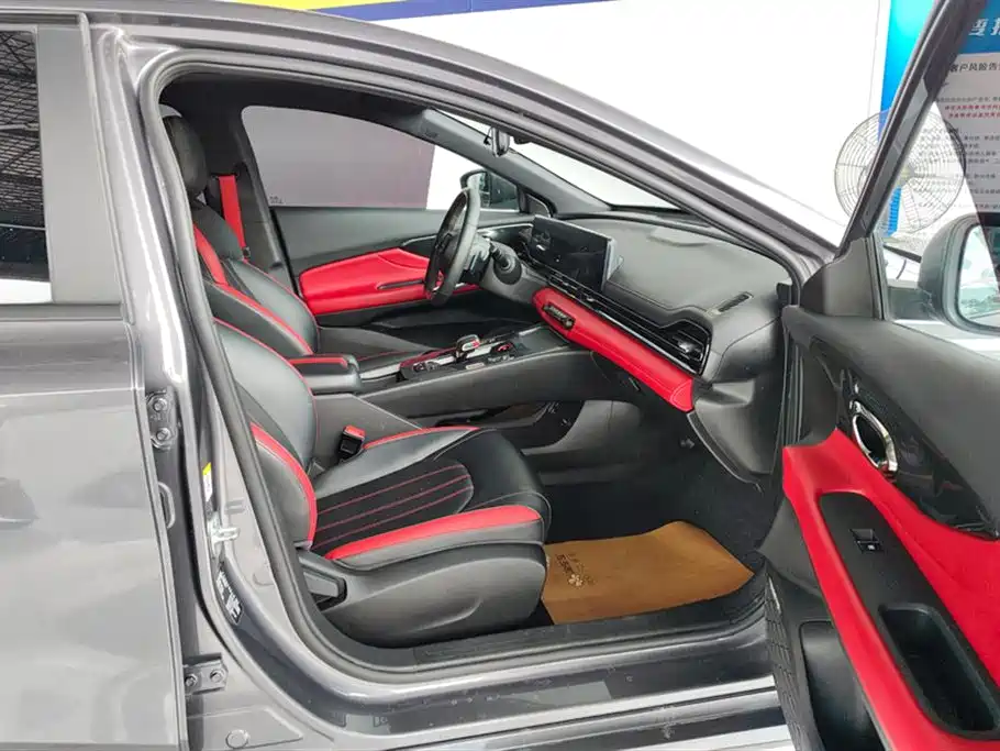 Trumpchi Shadow Leopard