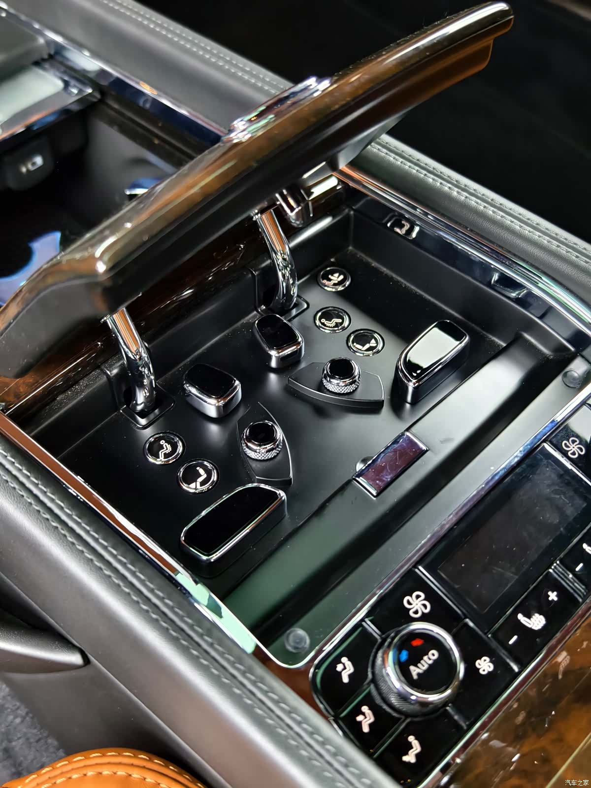 Bentley Mulsanne, 2019 14