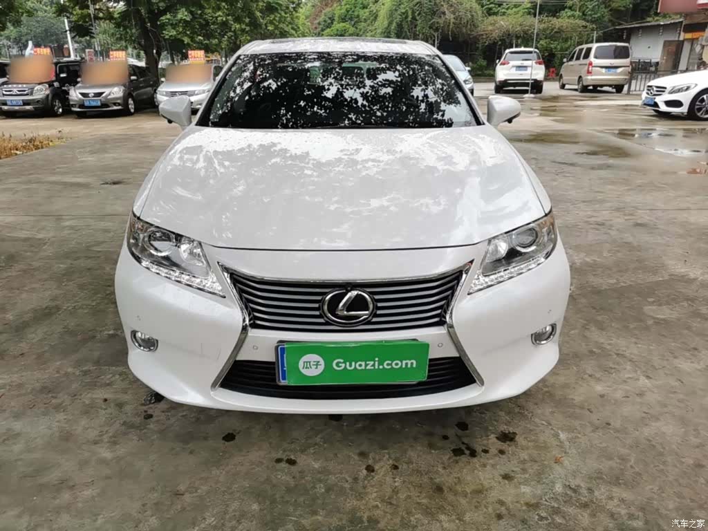 Lexus ES, 2014 3