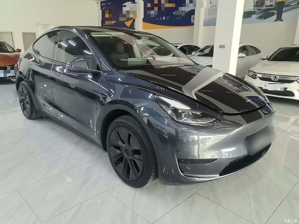 Tesla Model Y, 2024 4