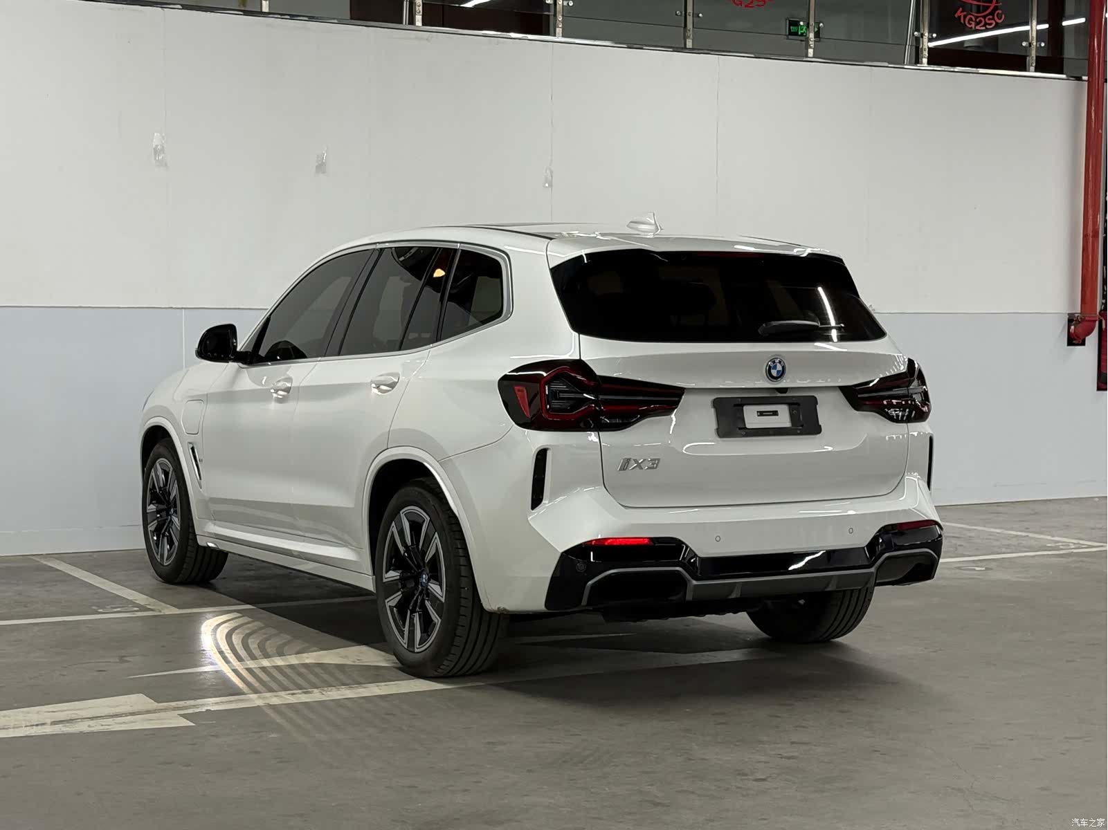 BMW iX3, 2025 19
