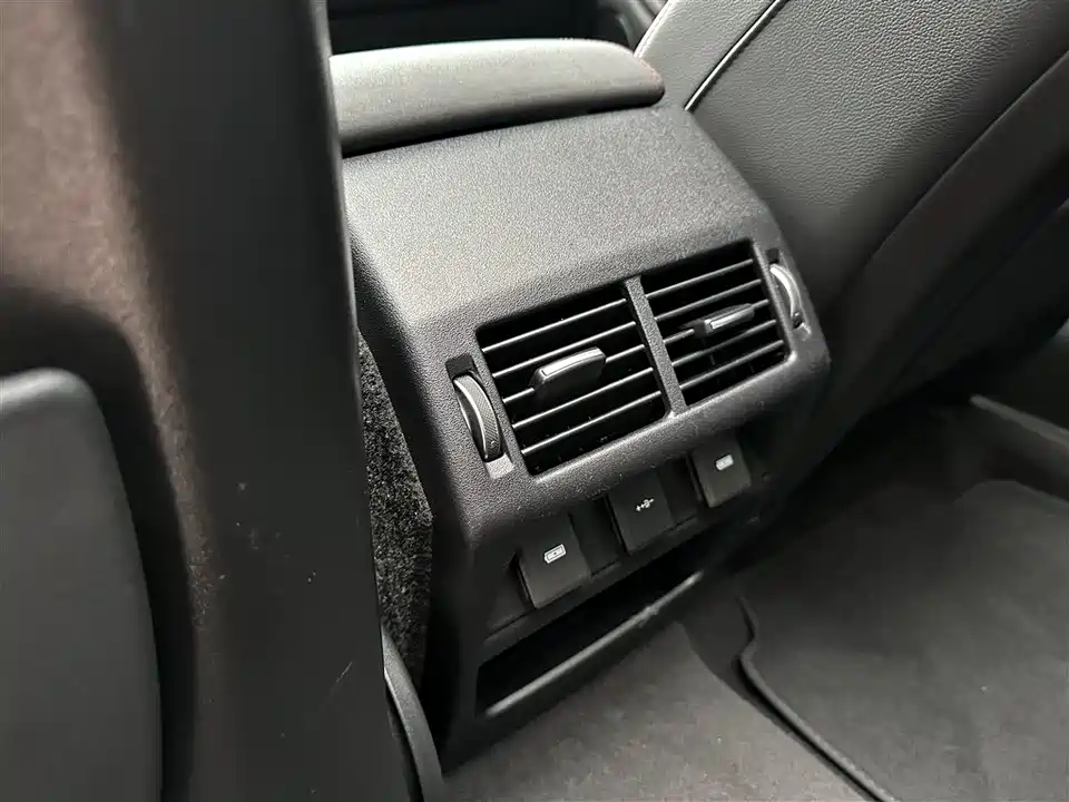 Land Rover Discover sports