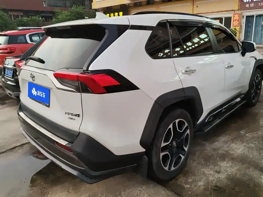 Toyota RAV4 Rongfang