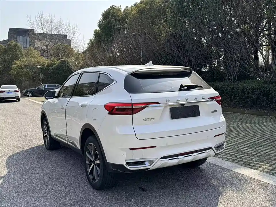 Haval F7