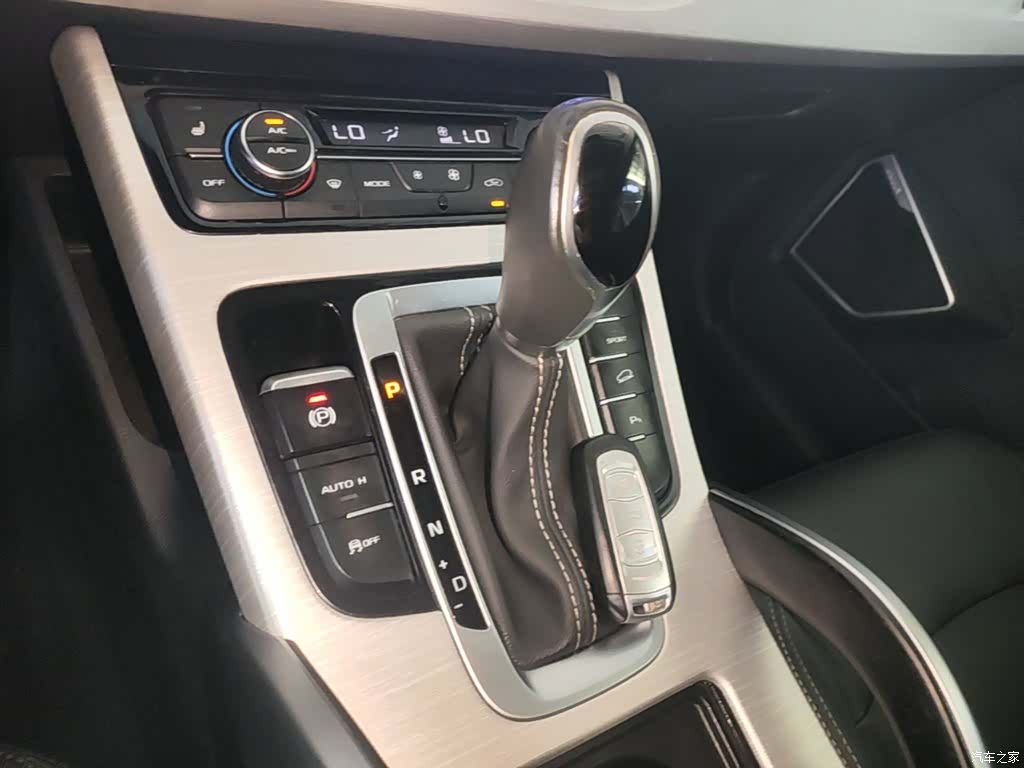 Geely Boyue, 2018 14