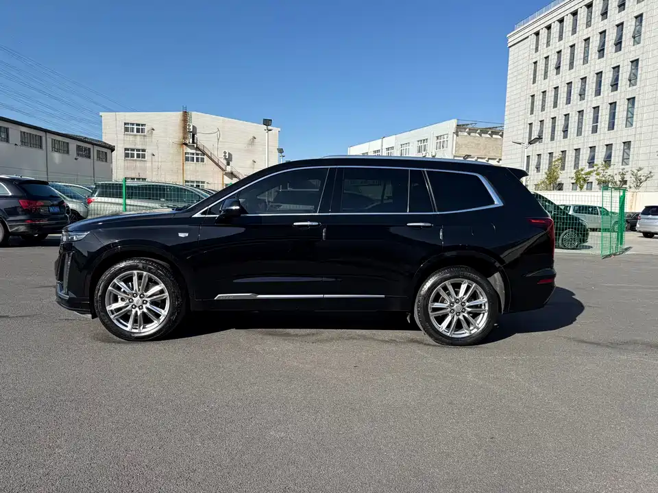 Cadillac XT6