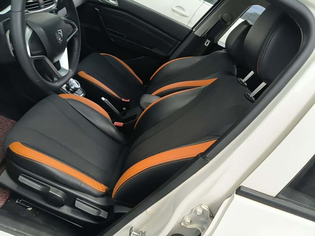 Wuling 310, 2017 15