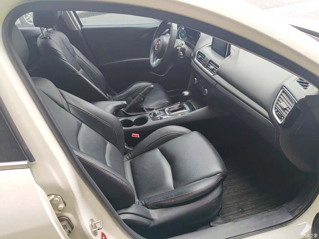 Mazda Mazda3, 2015 20