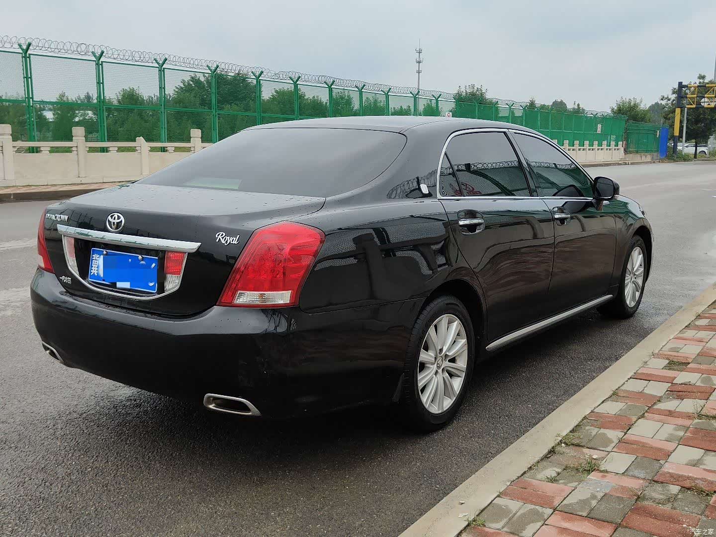 Toyota Crown, 2011 6