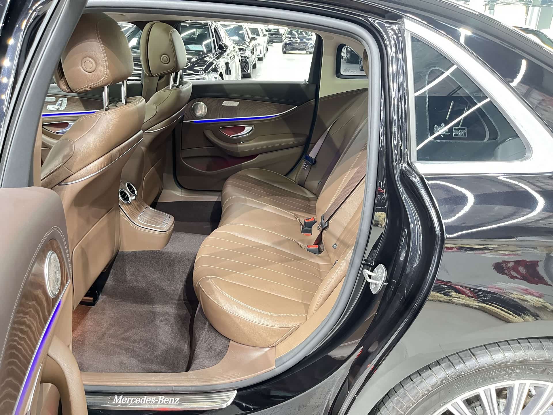 Mercedes-Benz E-Class, 2023 6