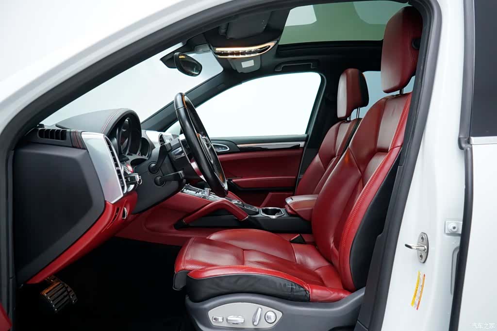 Porsche Cayenne, 2017 все фото