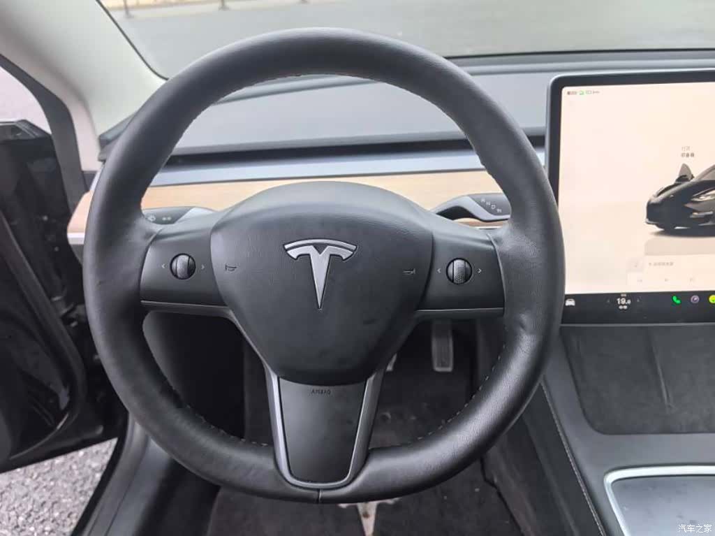 Tesla Model 3, 2023 11