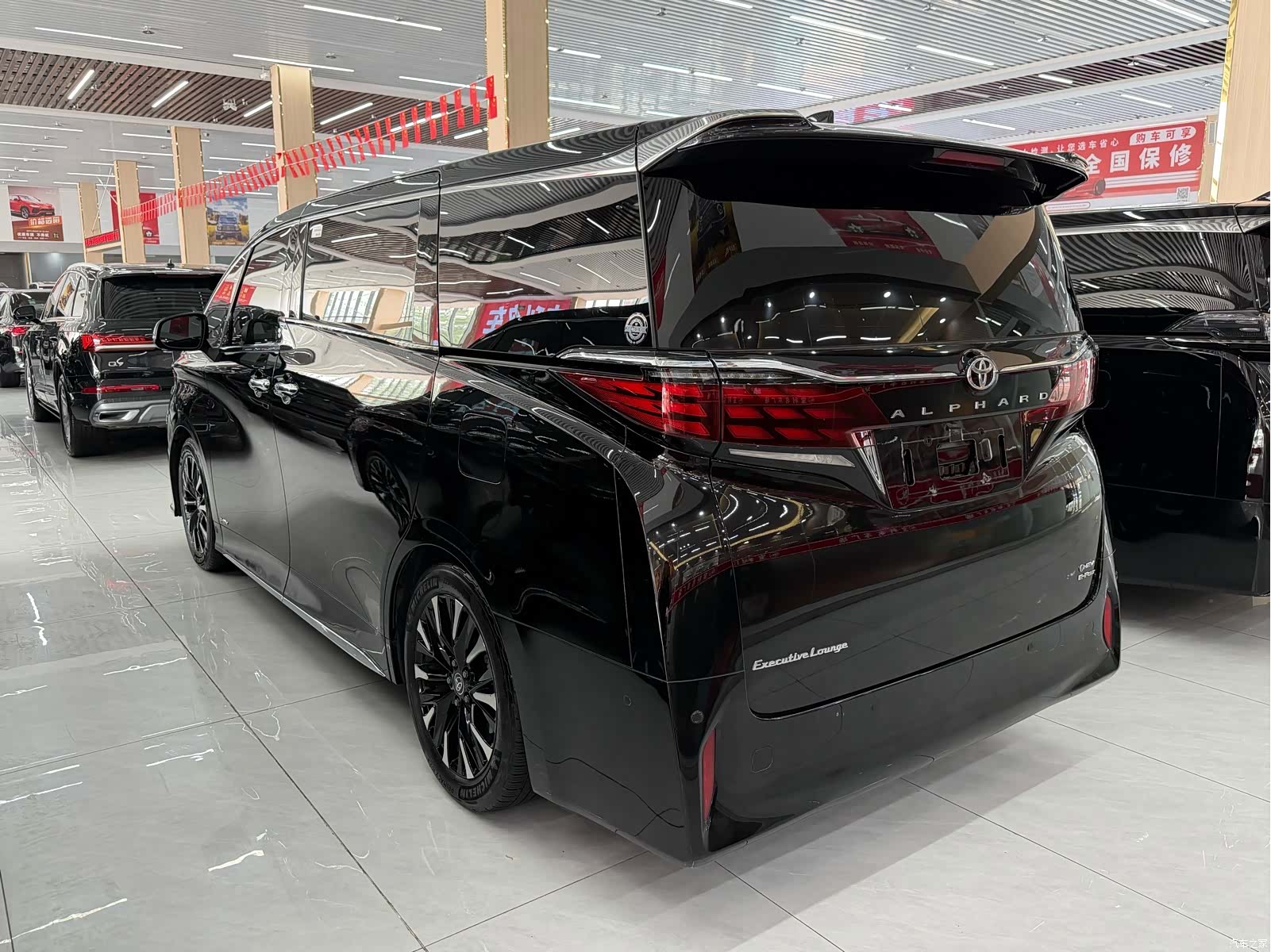 Toyota Alphard, 2023 6