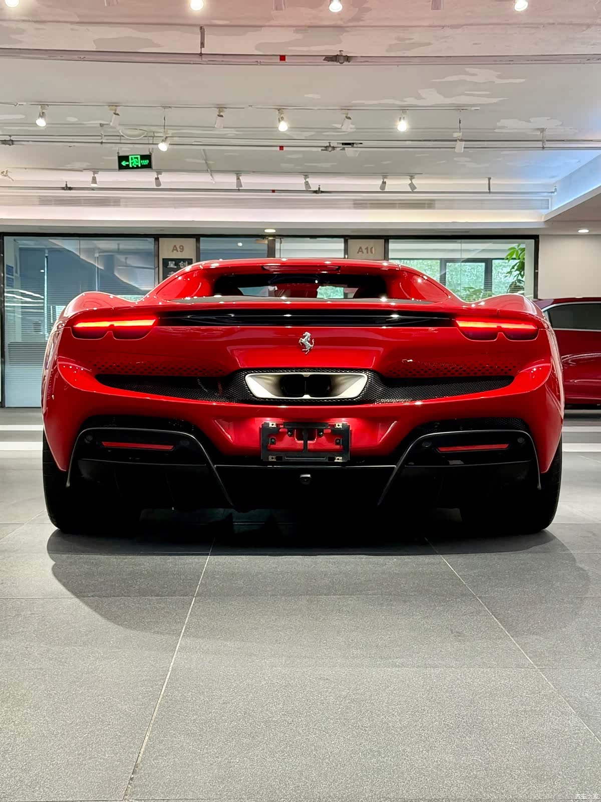 Ferrari 296, 2024 6