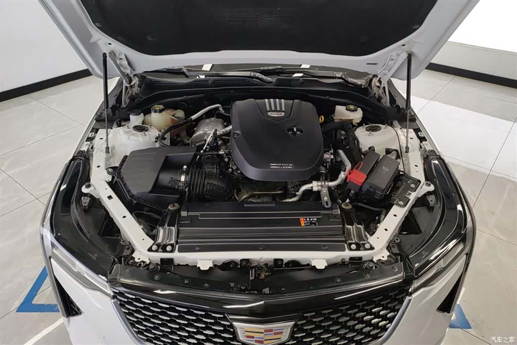 Cadillac CT4, 2024 10