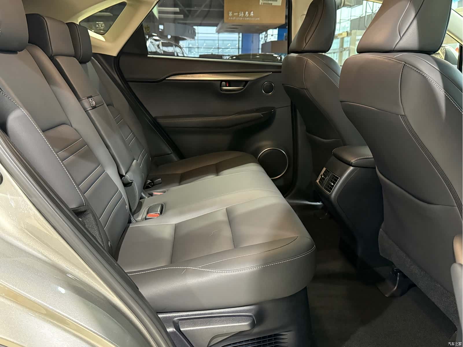 Lexus NX, 2017 9