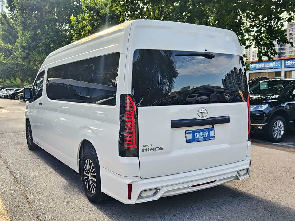 Toyota HIACE Toyota HIACE