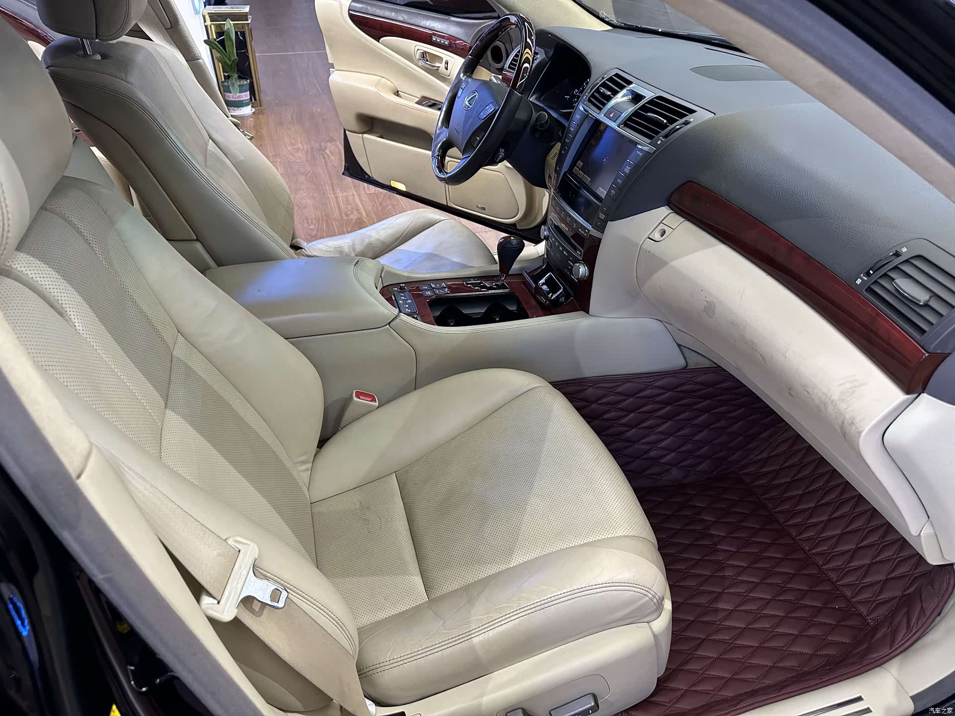 Lexus LS, 2012 20