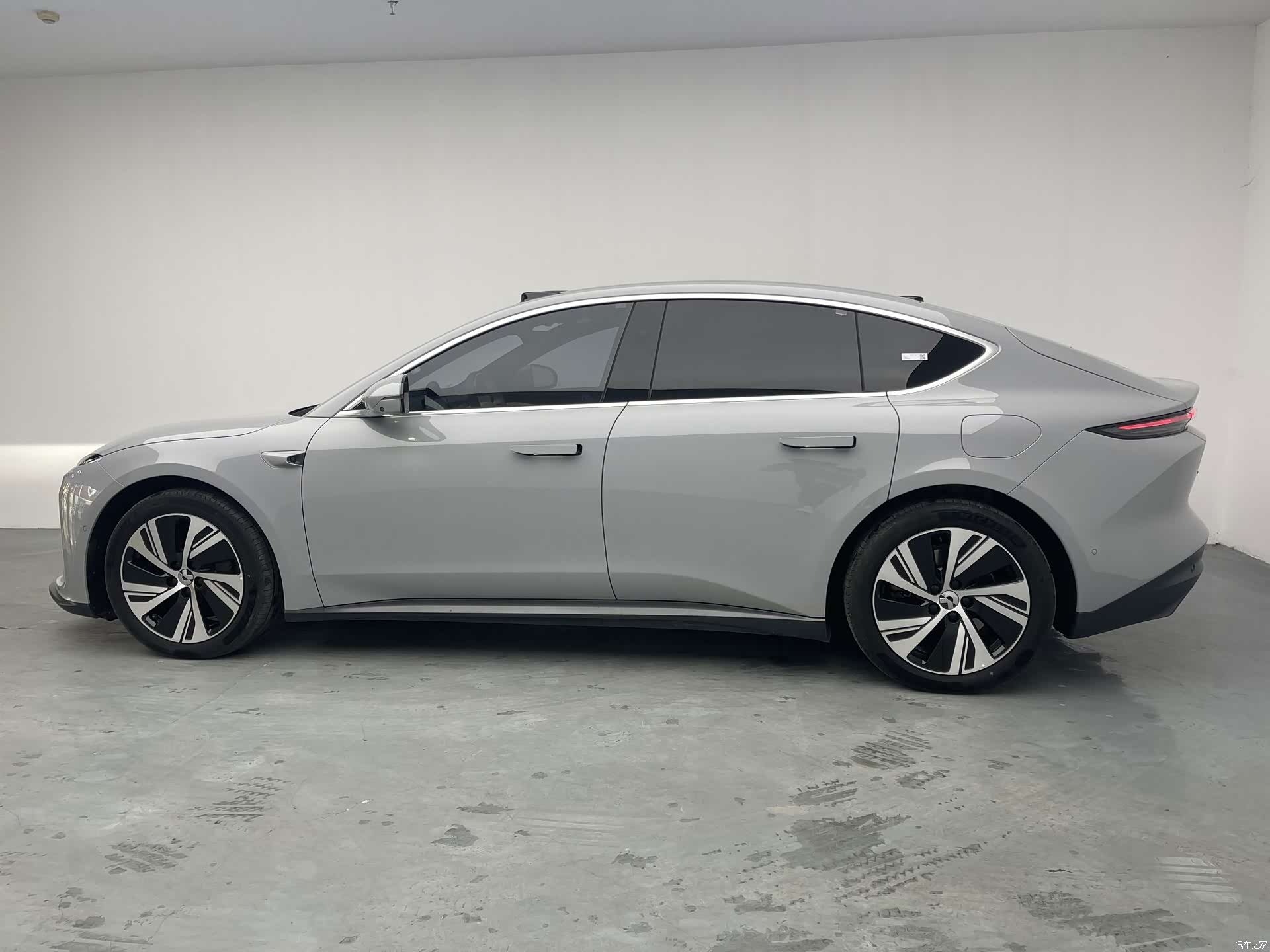NIO ET5, 2024 11