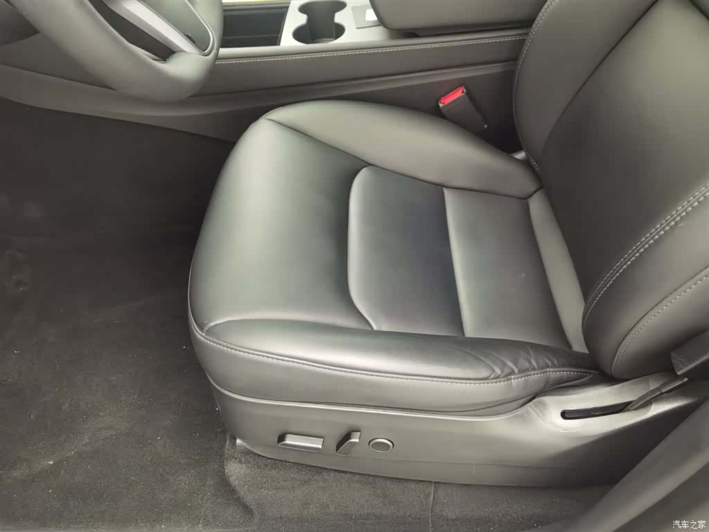 Tesla Model Y, 2022 20