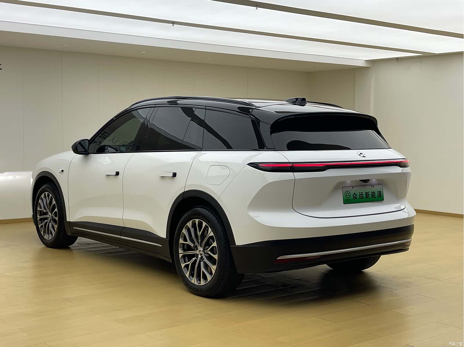 NIO ES6, 2024 30
