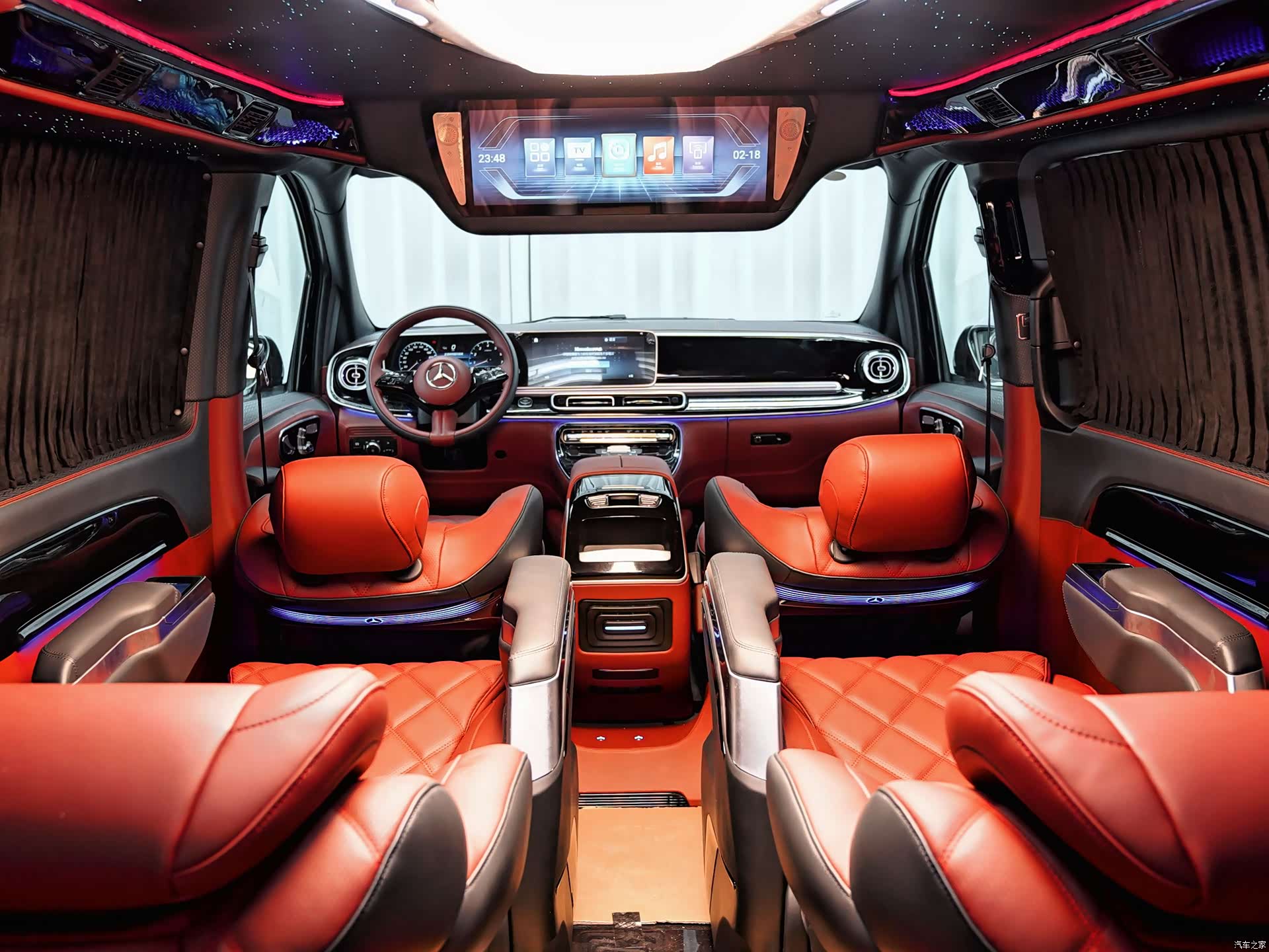 Mercedes-Benz 7, 2025 13