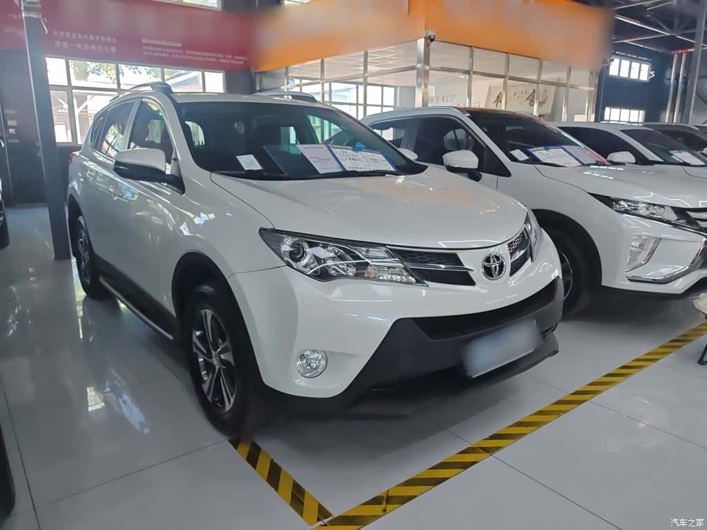 Toyota RAV4, 2016 11