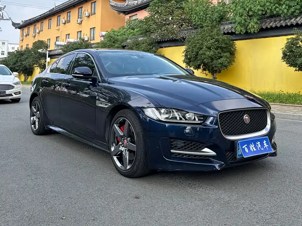 Jaguar XE
