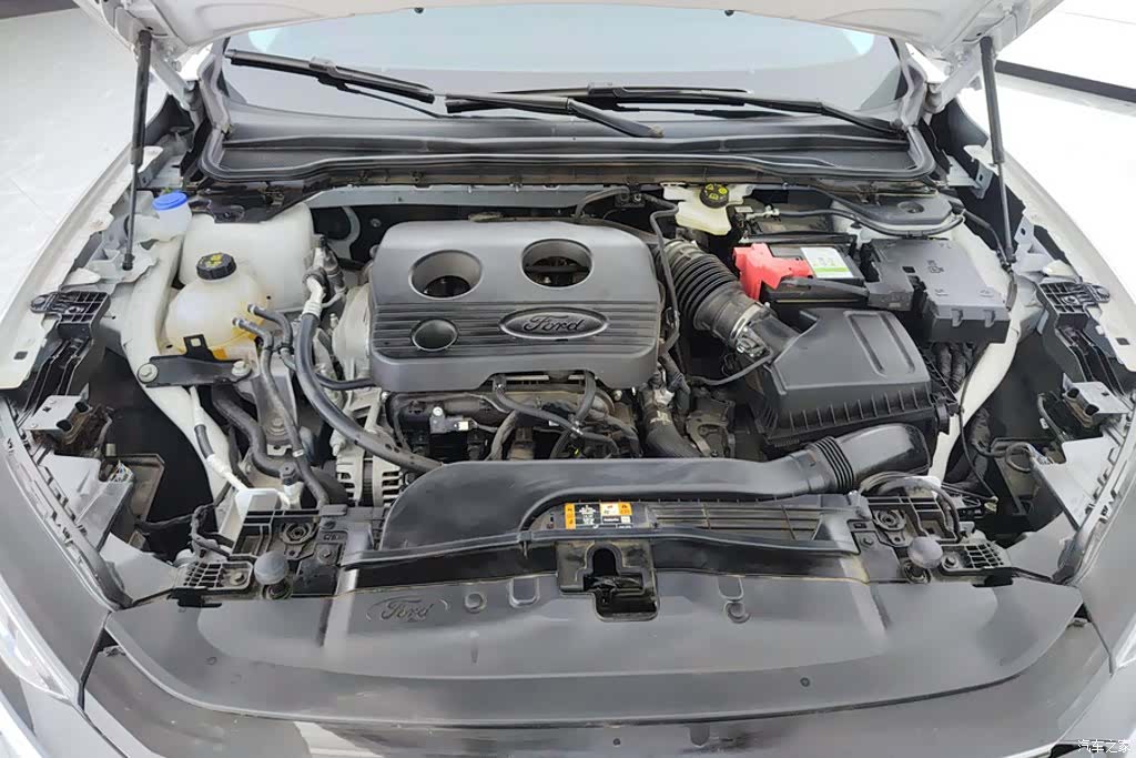 Ford Mondeo, 2025 10