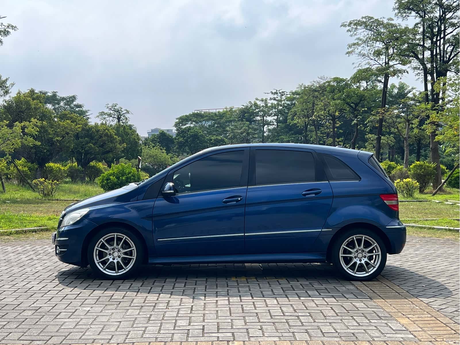 Mercedes-Benz B-Class, 2011 4