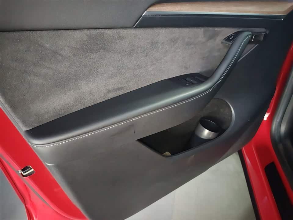 Tesla Model Y Tesla Model Y