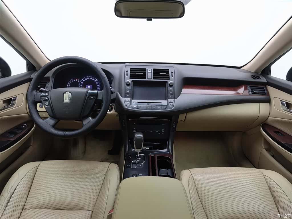 Toyota Crown, 2010 все фото
