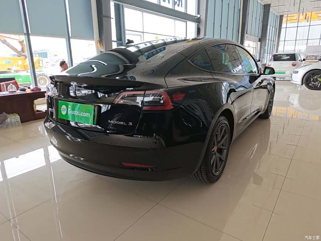 Tesla Model 3, 2023 7