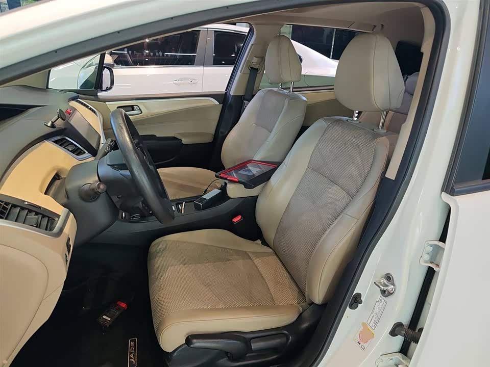 Honda Jade