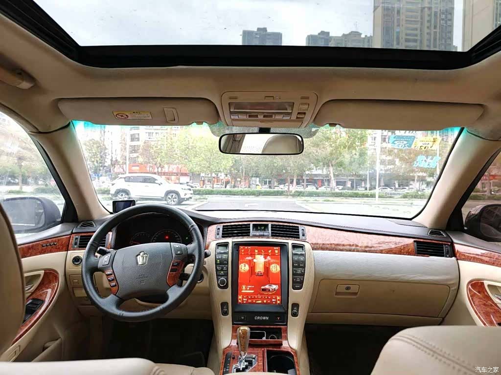 Toyota Crown, 2005 6