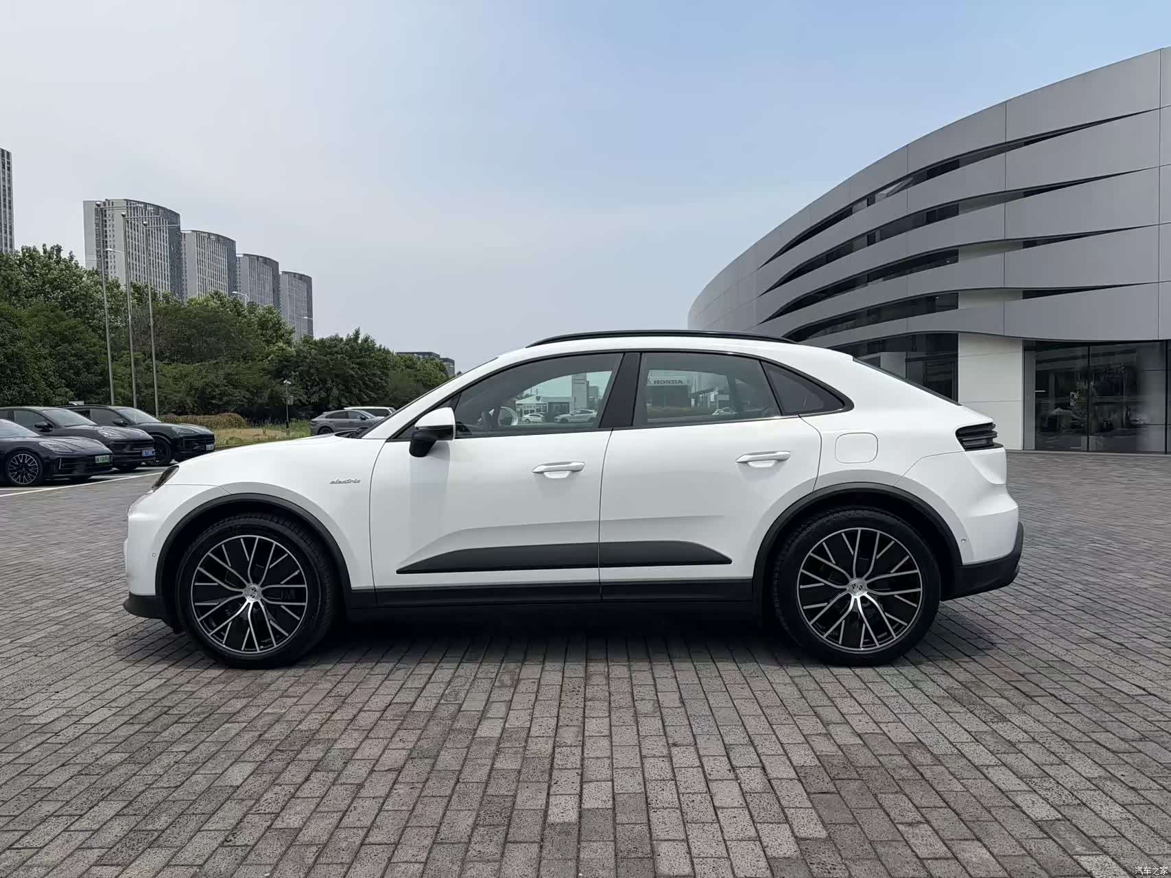 Porsche Macan, 2025 6
