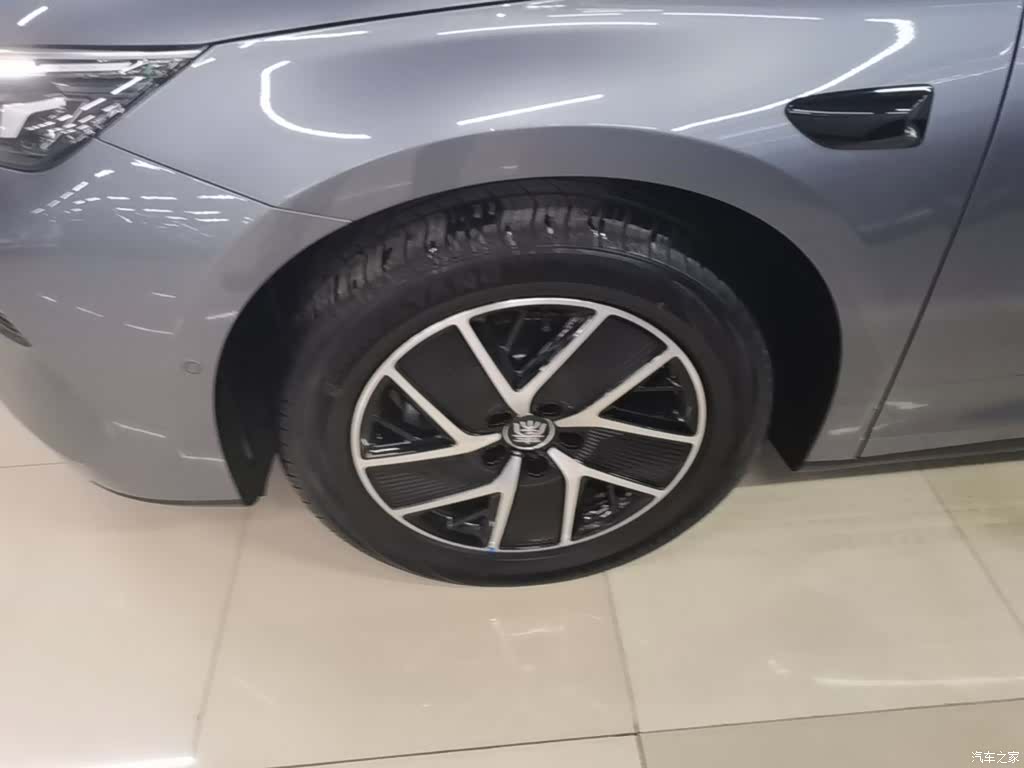 BYD Qin, 2025 23