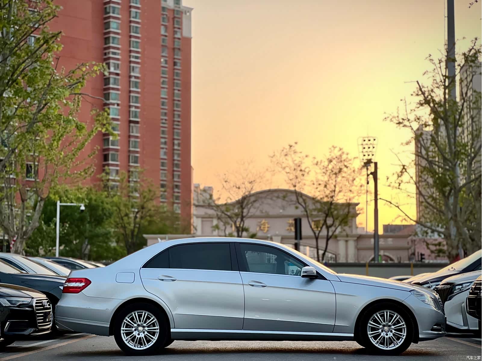 Mercedes-Benz E-Class, 2012 4