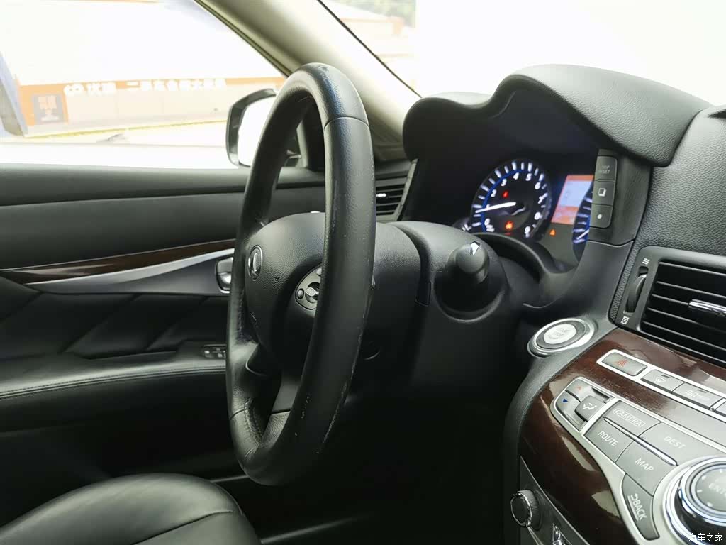 Infiniti Q70, 2017 22