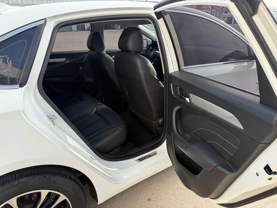Roewe i6 Roewe i6